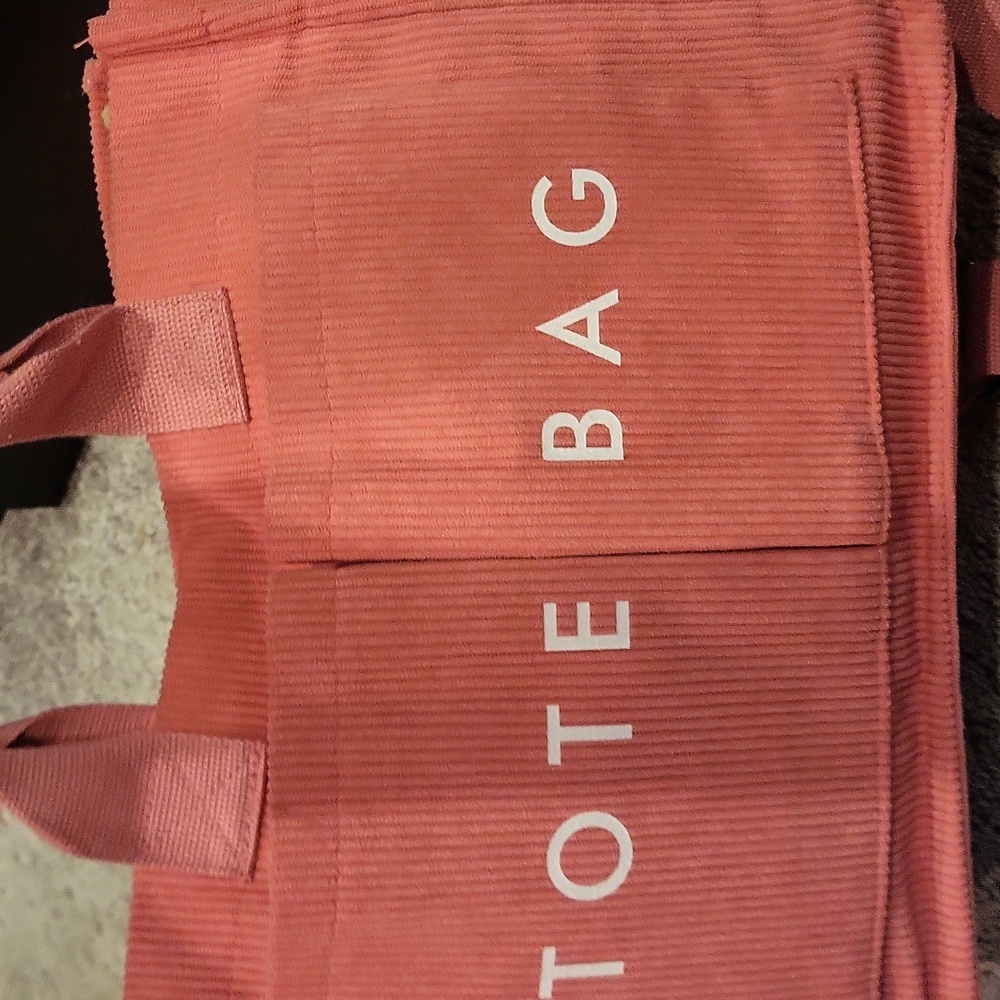 Ribbed Pink Tote Bag - Picture 3 of 11